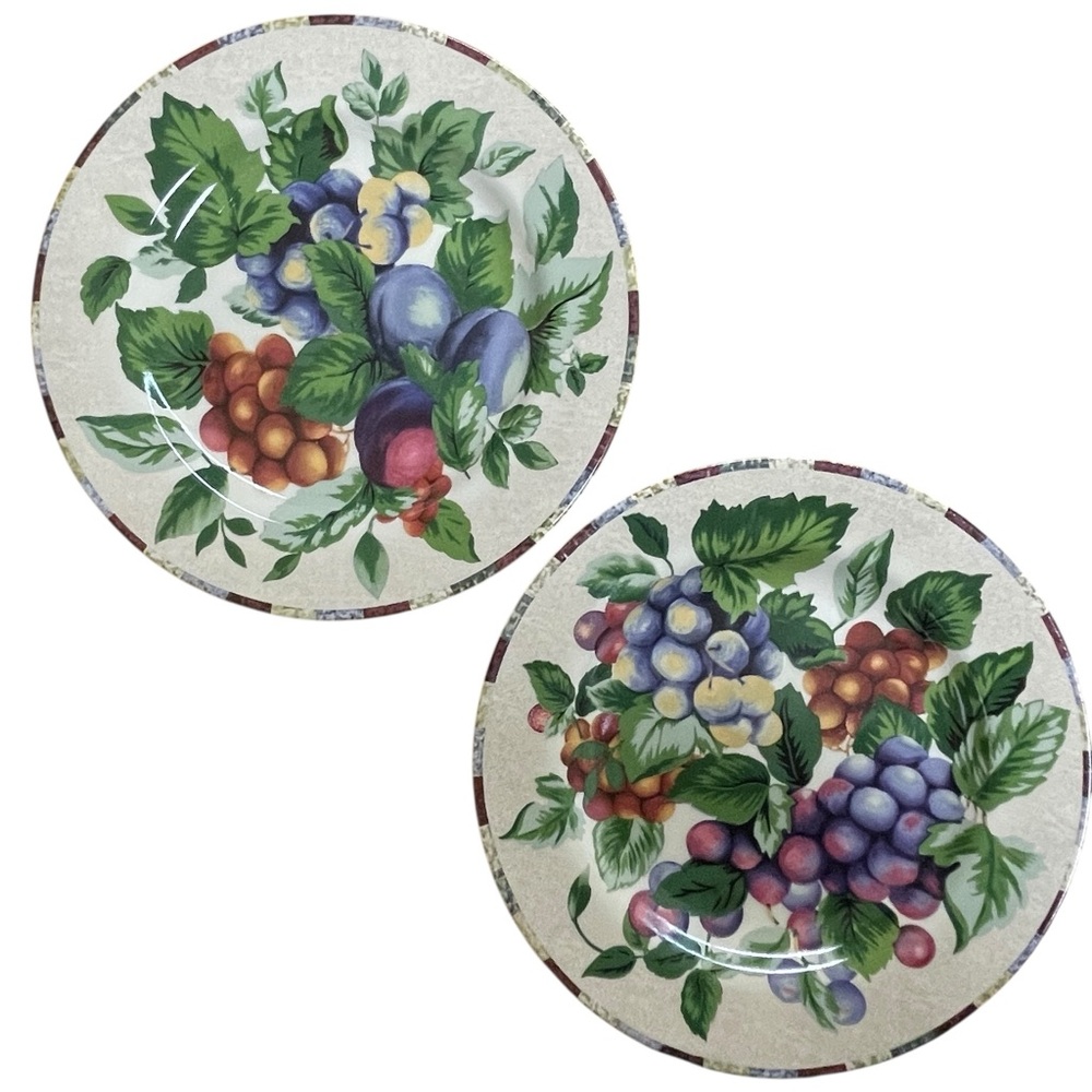 SAKURA by Oneida 2 casual dining luncheon snack plates grapes plums ceramic EUC